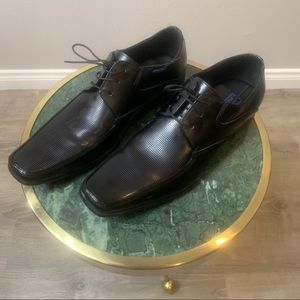Men’s Kenneth Cole reaction shoes!